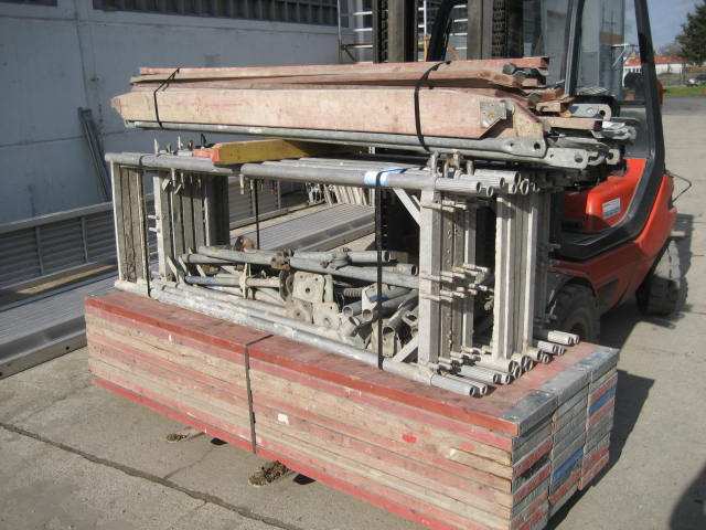 Gerüst günstig kaufen - gebrauchtes RUX 103 qm - Sonstiges Material für den Hausbau - Leipzig