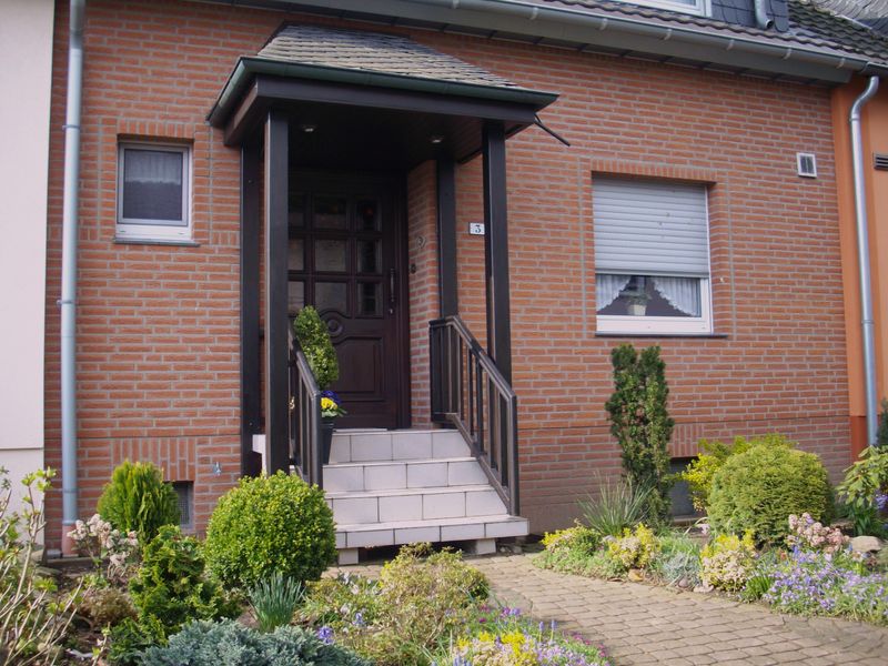 FASSADENRENOVIERUNG mit KLINKERRIEMCHEN und WÄRMEDÄMMUNG - Fliesen Keramik Ziegel - Emmerich