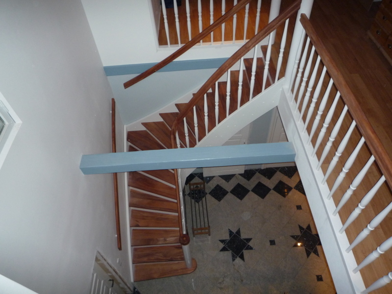 TREPPEN AUS POLEN. HOLZTREPPEN. Treppen.Massivholztreppen,TREPPEN AUS POLEN - Sonstiges Material für den Hausbau - bielefeld