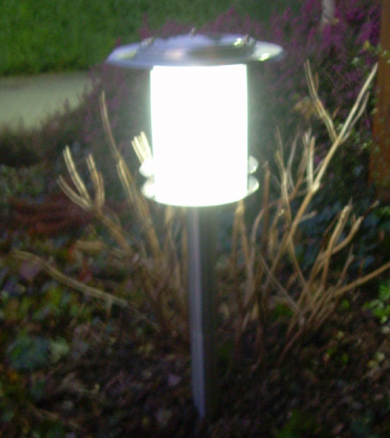Große Solarleuchte aus rostfreiem Edelstahl - Solaranlagen - Korschenbroich