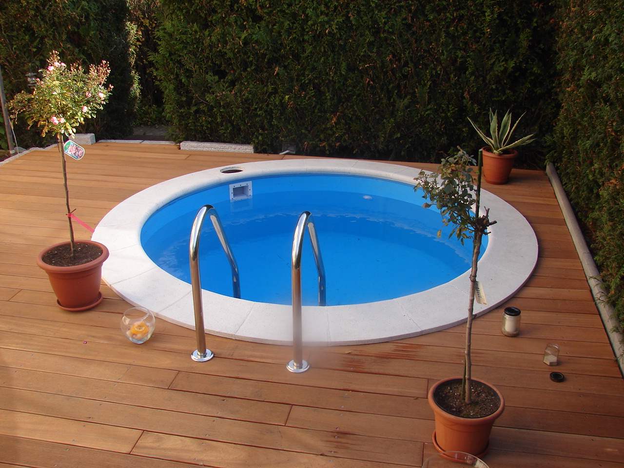 Beckenrandsteine für Rundpool 3,50/3,60 m 290,00 € Neuware - Fliesen Keramik Ziegel - Liebschützberg