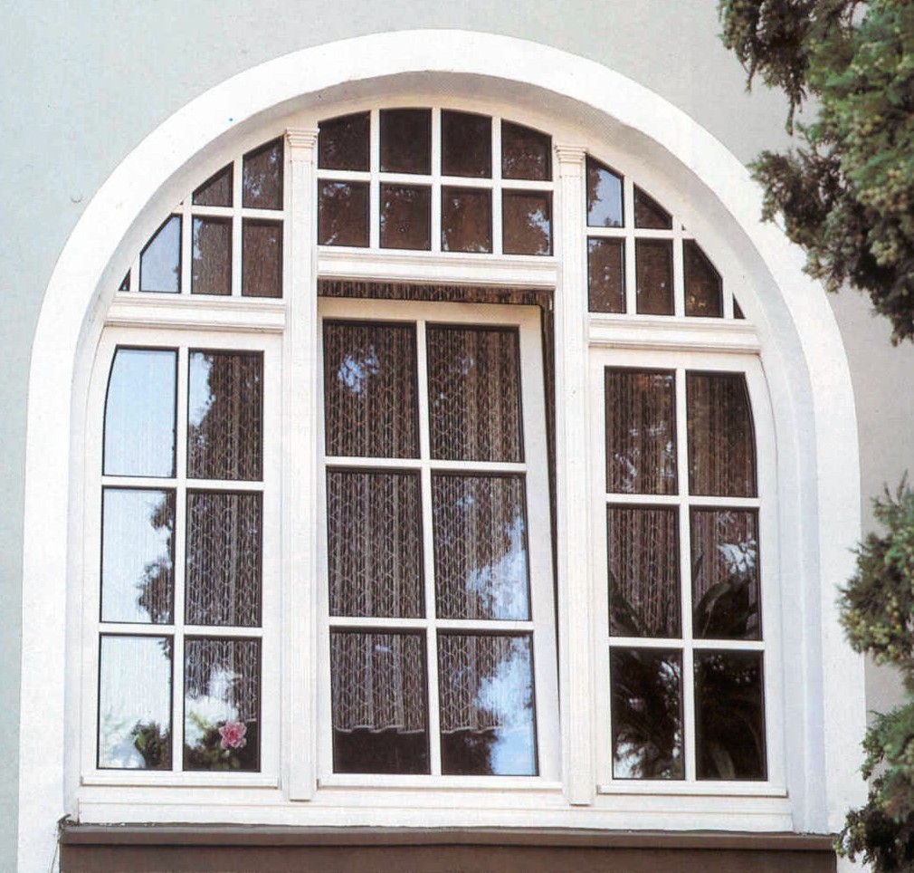 Fenster u. Türen aus Kunststoff, Holz u. Aluminium - Geraete Maschinen - Eisenhüttenstadt