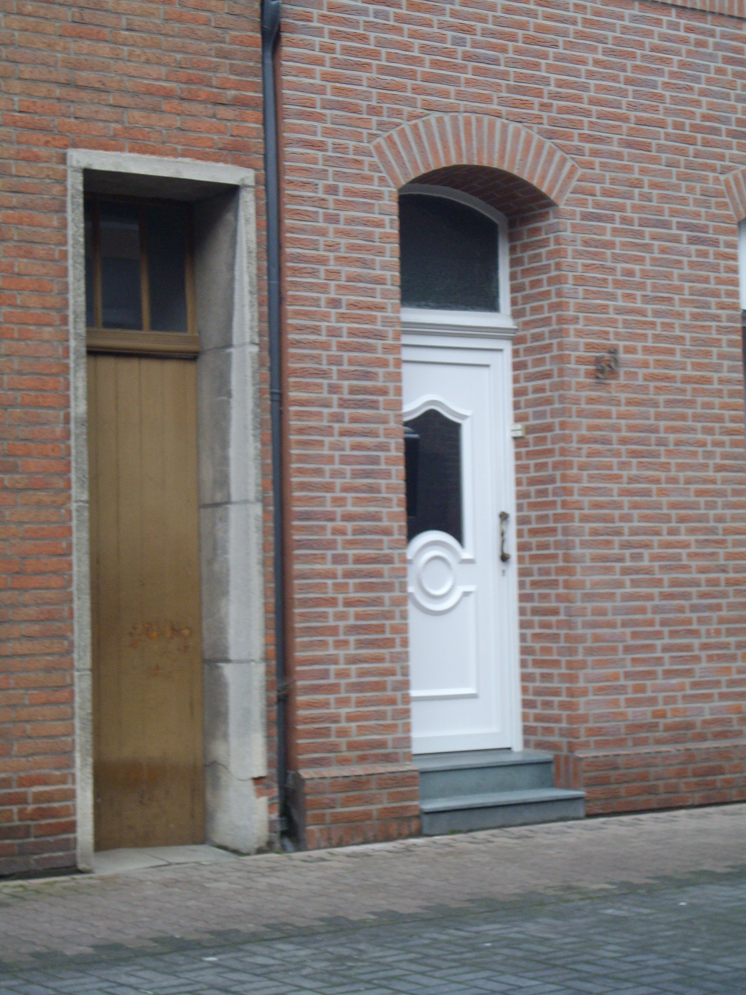 Selbständiger gelernter Maurer übernimmt Fassadensanierung mit Klinkerriemchen - Fliesen Keramik Ziegel - Kleve