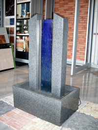 Toller Granitbrunnen von Privat zu Verkaufen  - Sonstiges Material - Monheim